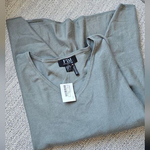 💝FDJ Olive Green V-Neck Sweater - Picture 1 of 4
